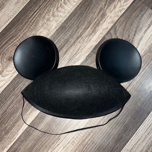 Plain Mickey Ears - Picture 1 of 1